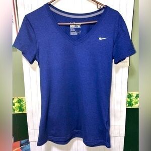 🦜Nike Royal Blue Dri Fit V-neck T-shirt